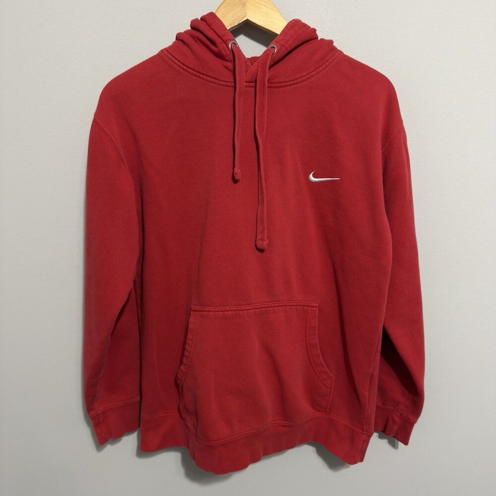 Nike Men’s Medium Red Hoodie Sportswear Club Fleece Pullover Active Embroidered